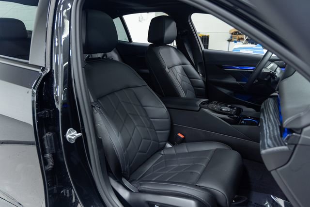 Used 2026 BMW i5 eDrive40 w/ M Sport Package image 25