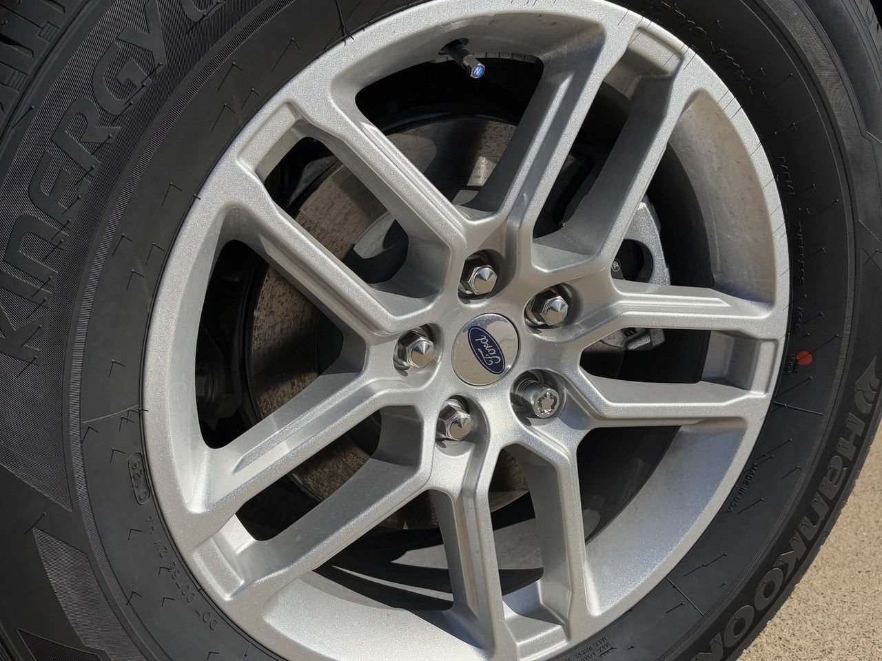 New 2026 Ford Explorer Active RWD image 10