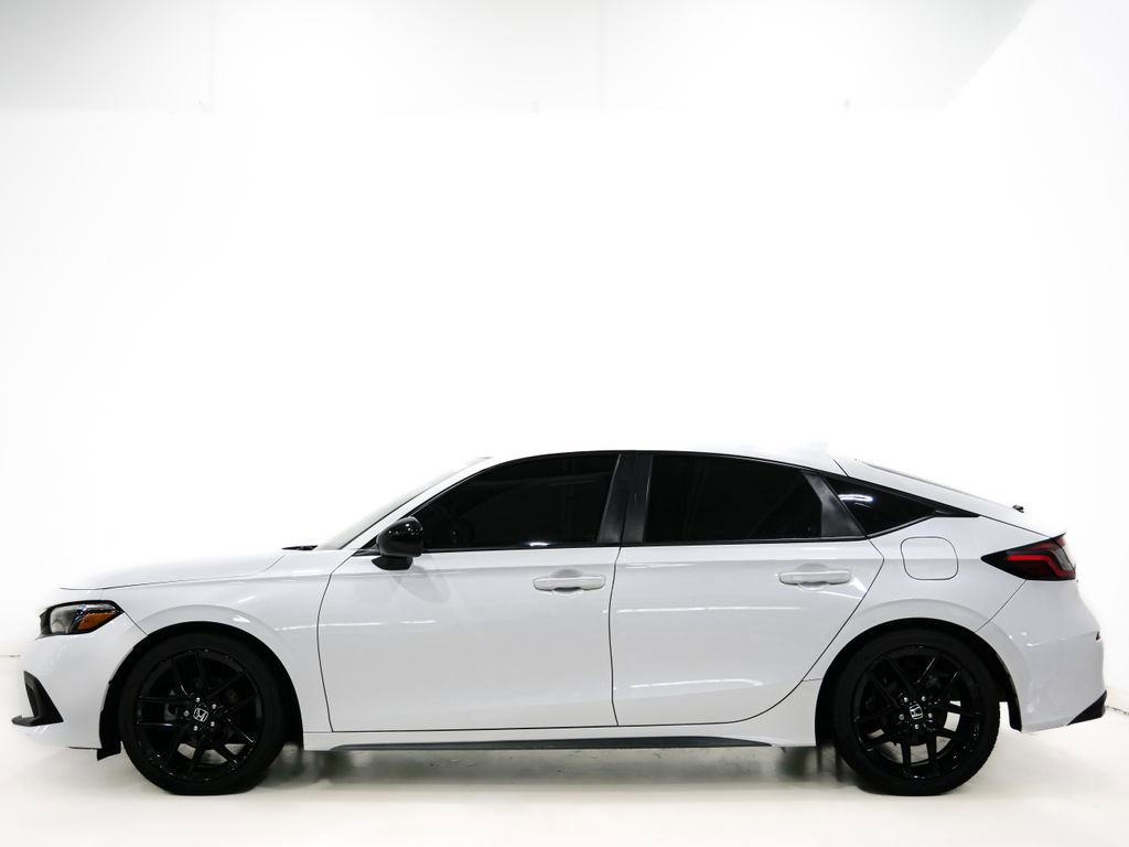 Used 2023 Honda Civic Sport image 5