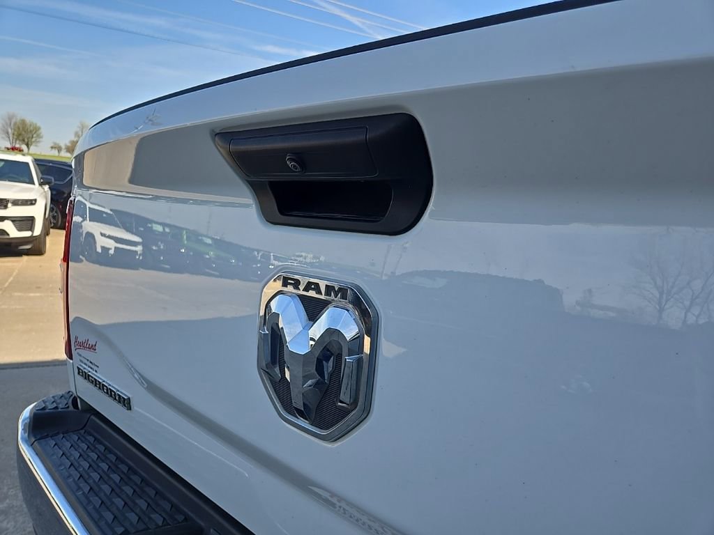 Used 2024 RAM 2500 Big Horn AWD/4WD image 26