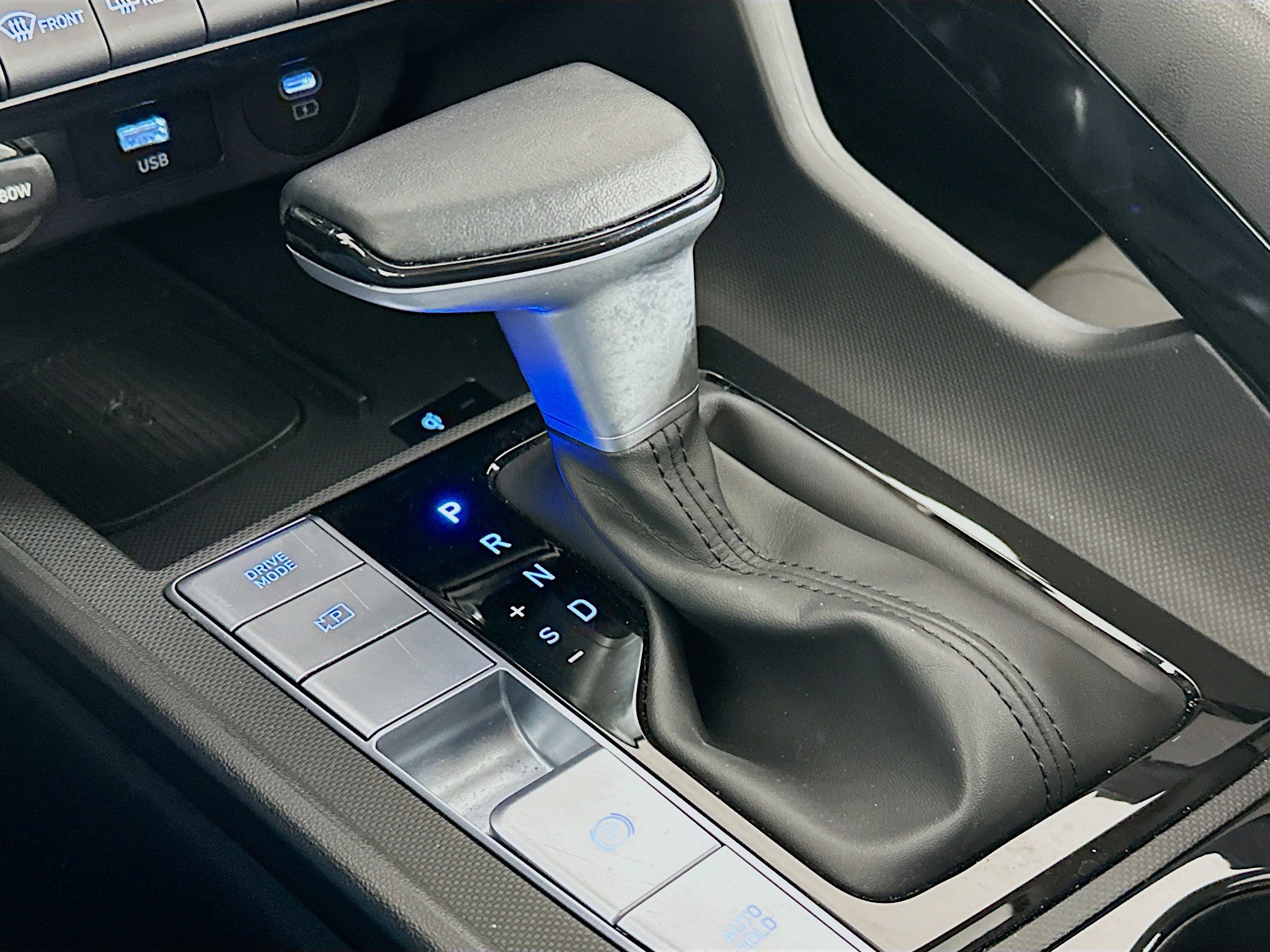 Used 2025 Hyundai Elantra SEL image 25