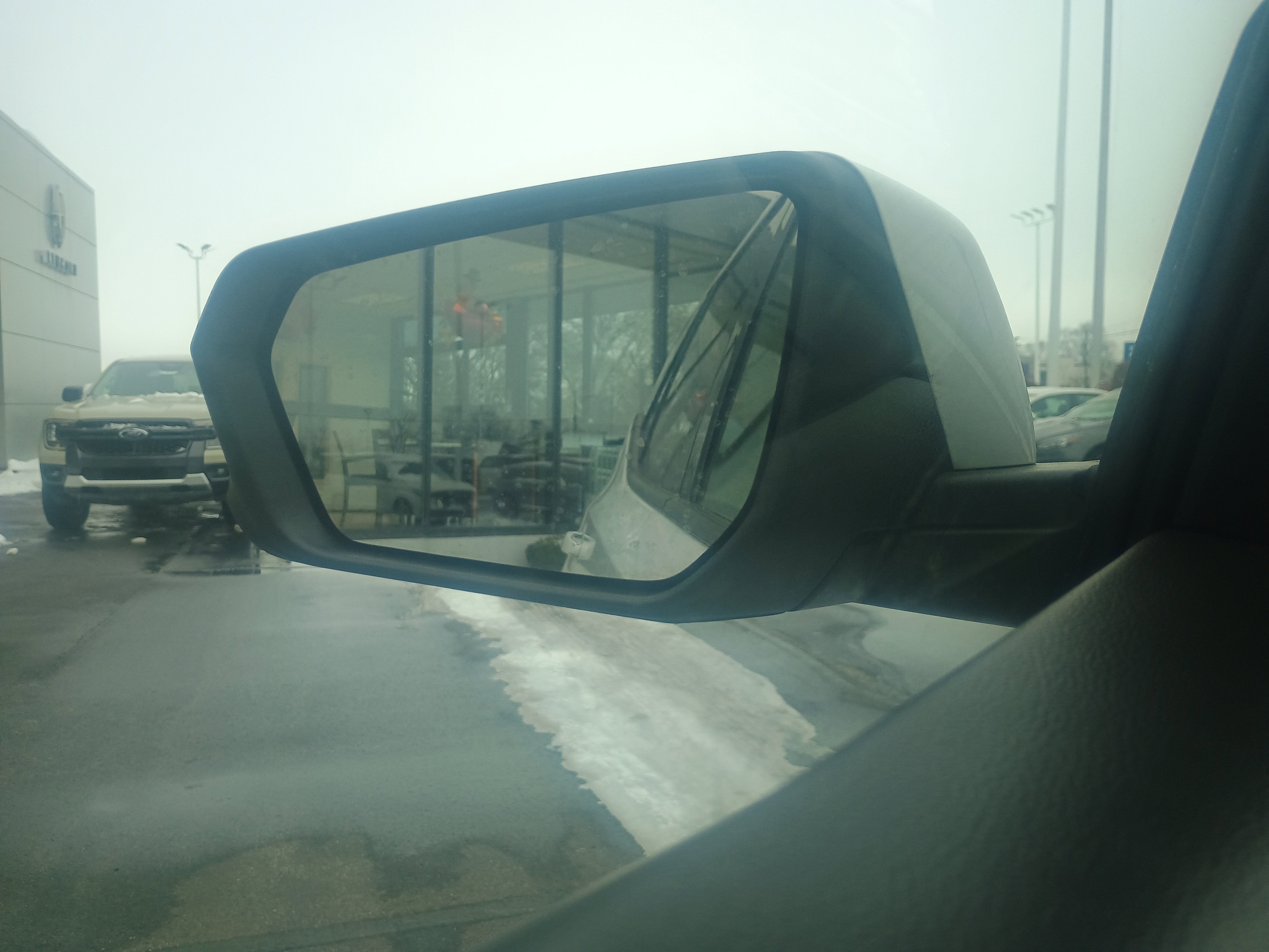 Used 2024 GMC Terrain SLT image 20