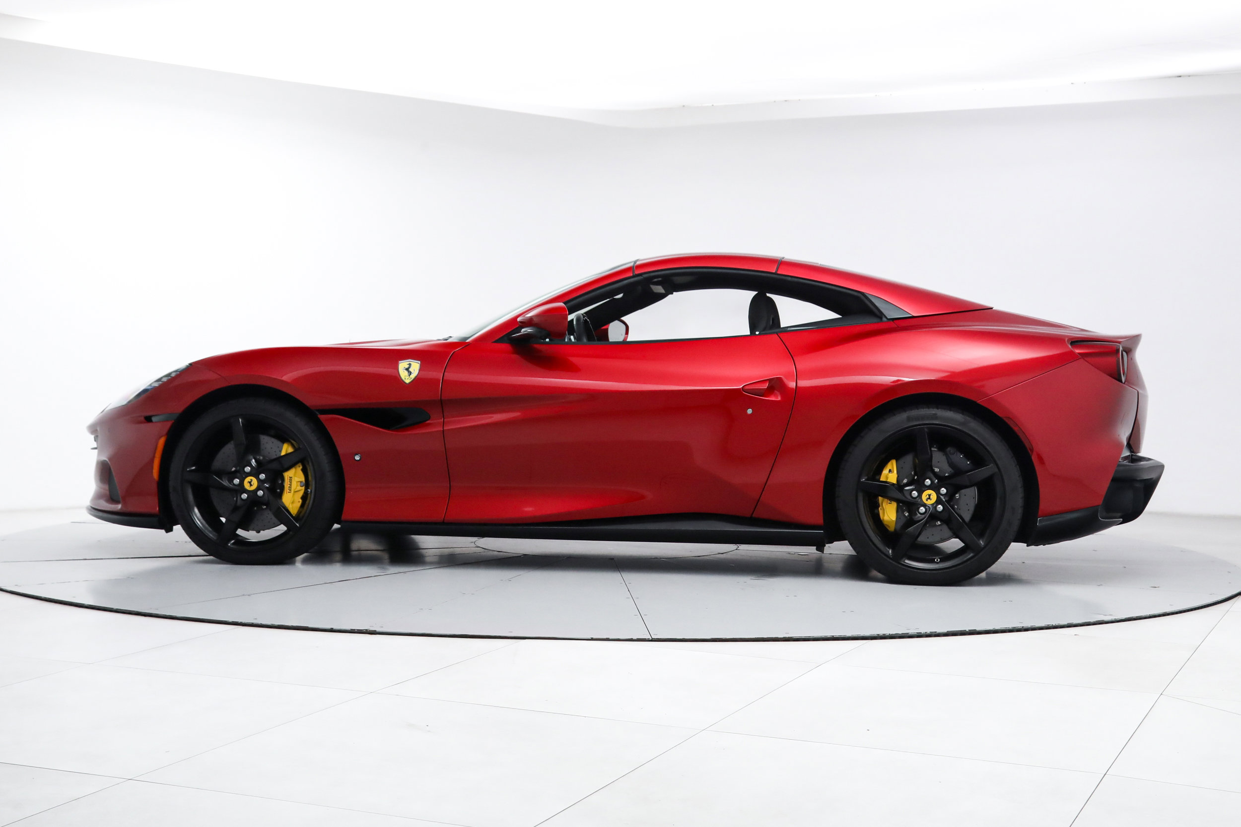 Certified 2023 Ferrari Portofino M RWD image 6