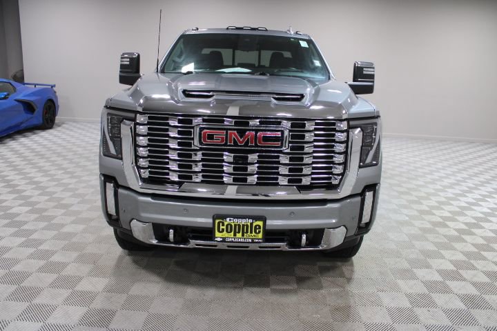 Used 2025 GMC Sierra 2500 Denali image 5