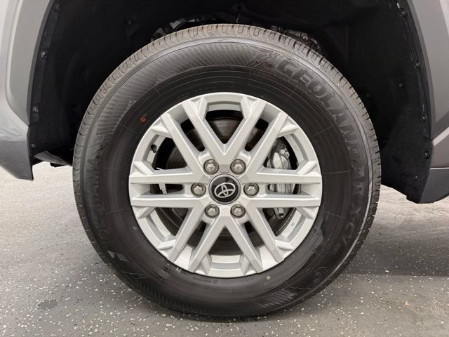 Certified 2025 Toyota Tundra SR5 AWD/4WD image 19