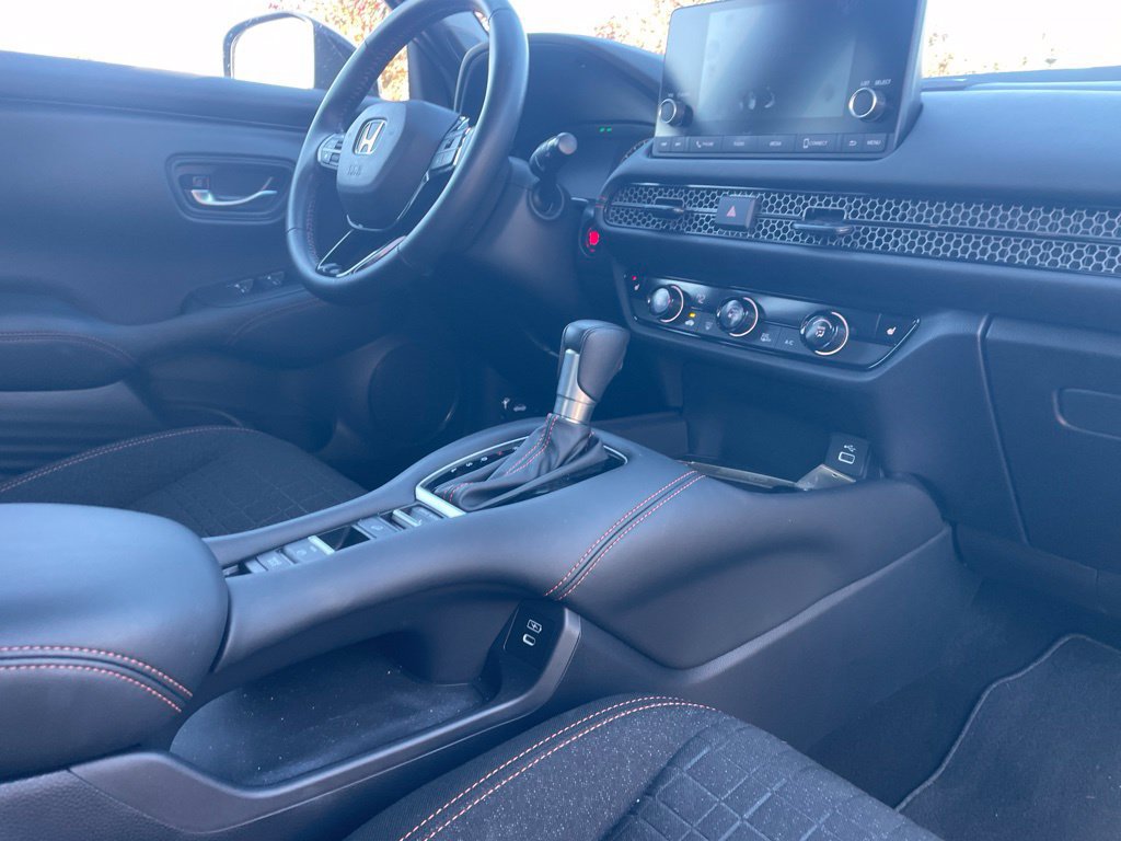 Used 2025 Honda HR-V Sport image 19