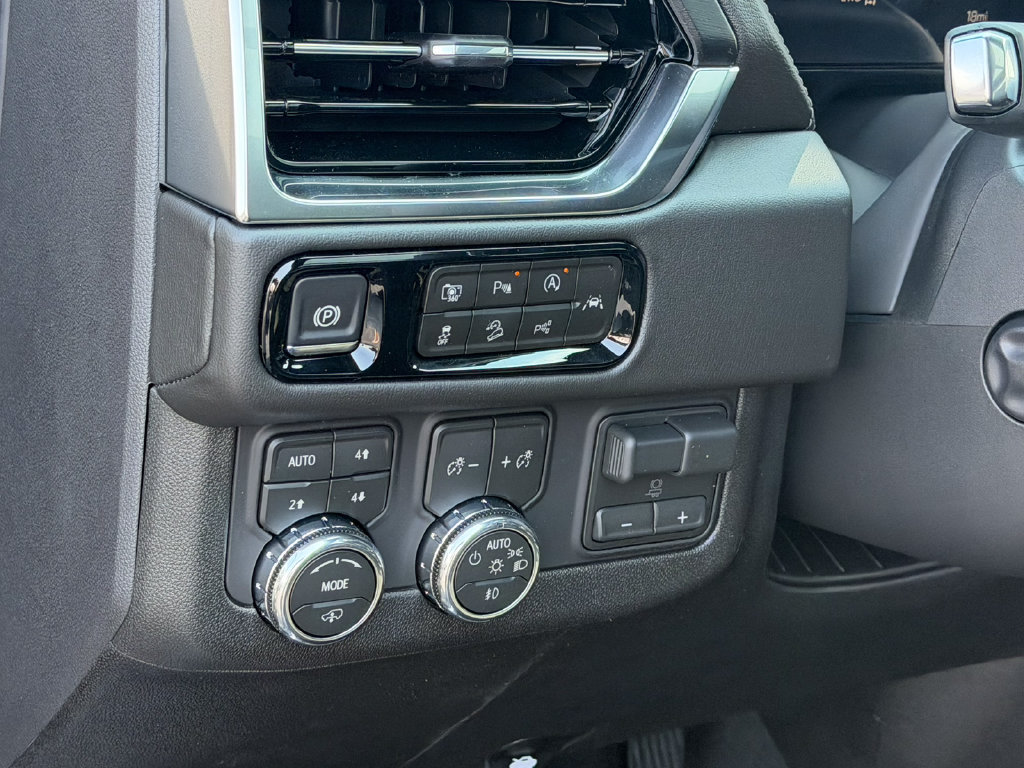 New 2026 GMC Yukon Denali w/ Denali Reserve Package AWD/4WD image 39