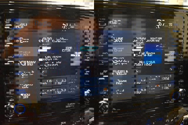 Used 2022 Toyota Highlander XLE image 29