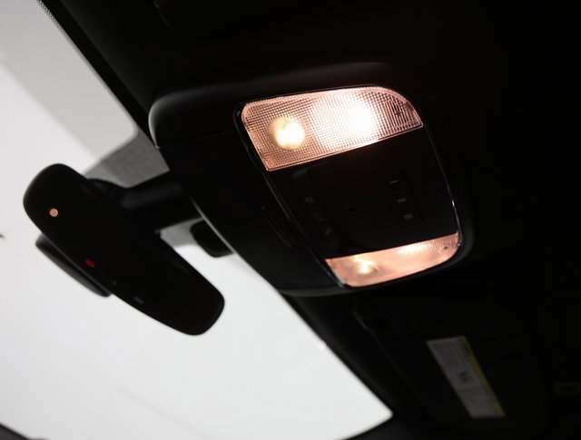 Used 2018 Jeep Grand Cherokee Limited image 21