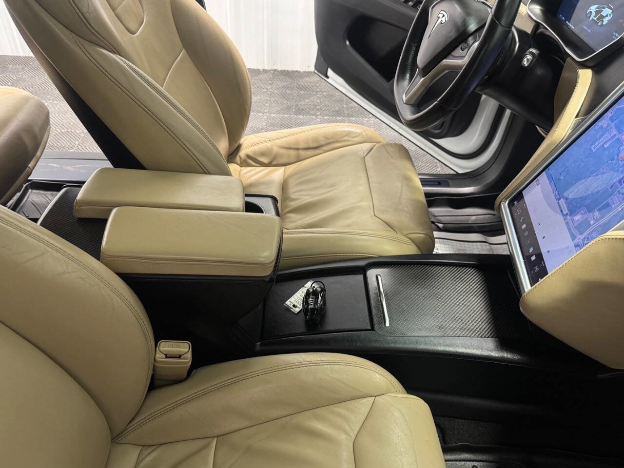 Used 2017 Tesla Model X 75D image 21