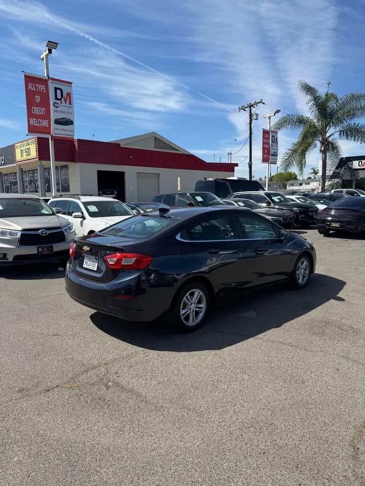 Used 2016 Chevrolet Cruze LT w/ Convenience Package image 4