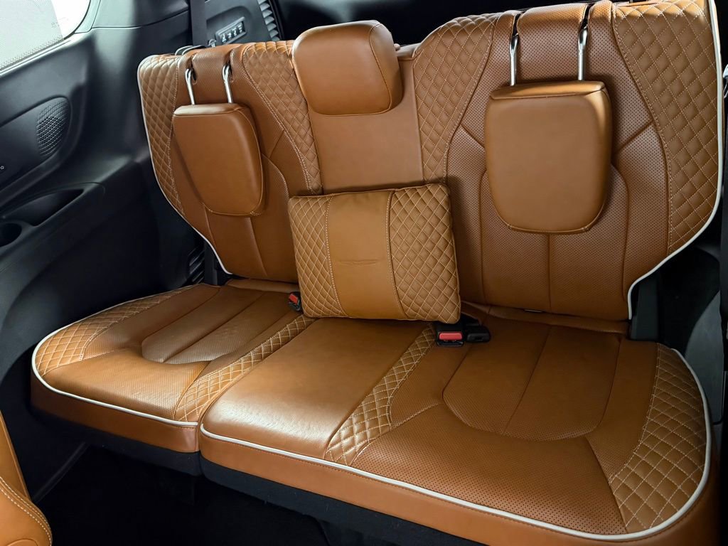 Used 2024 Chrysler Pacifica Pinnacle image 28