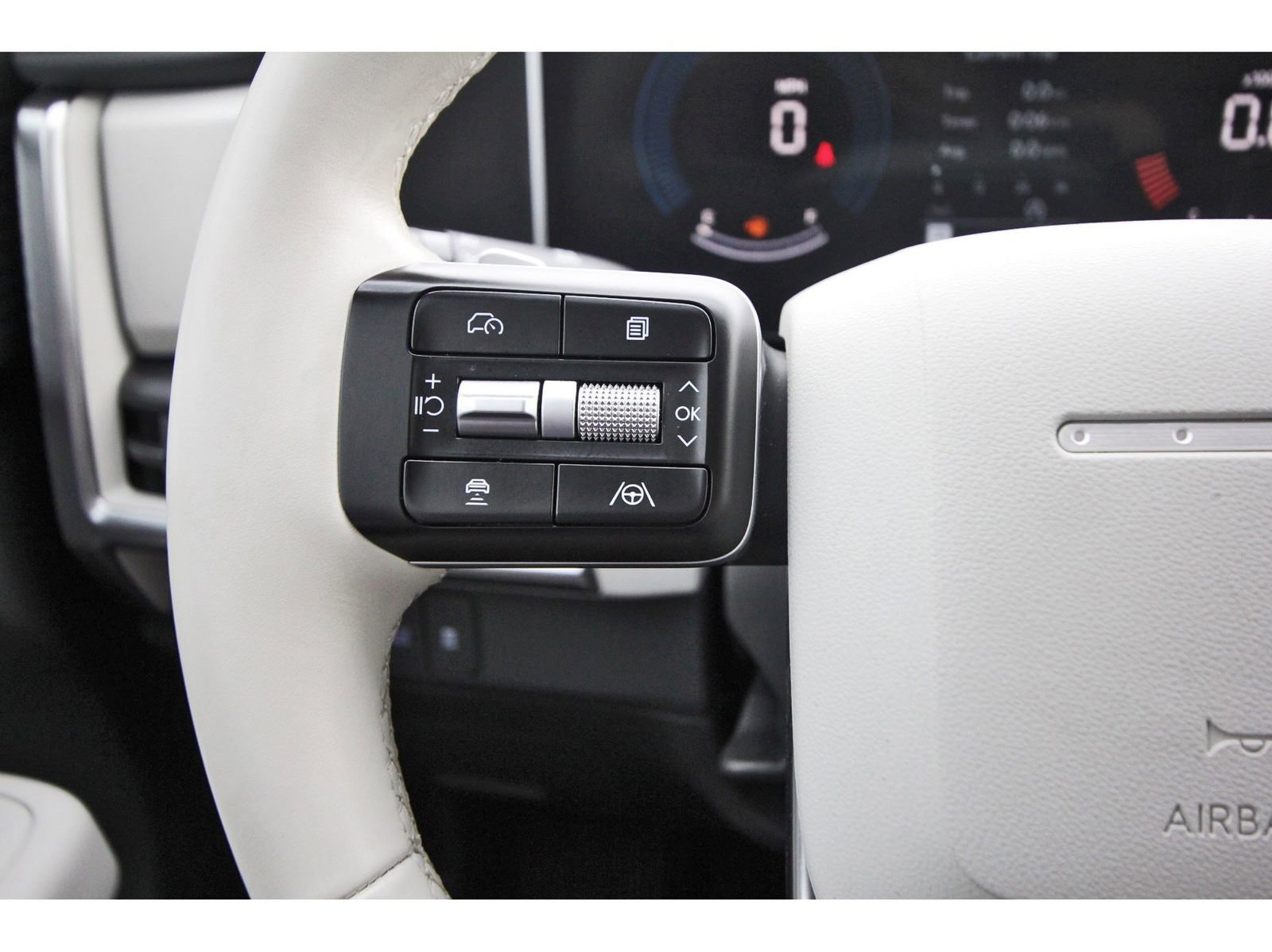 Used 2025 Hyundai Santa Fe SE image 18