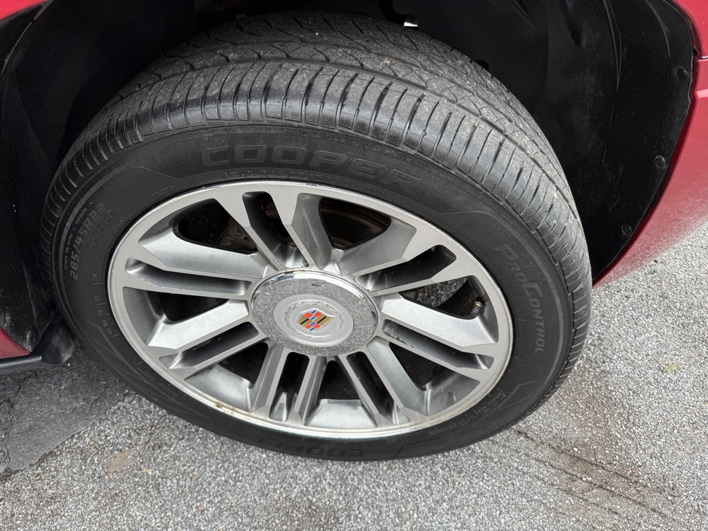Used 2013 Cadillac Escalade Premium AWD/4WD image 29