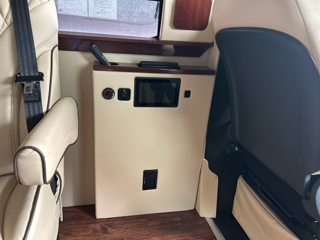 Used 2020 Mercedes-Benz Sprinter 3500 image 14