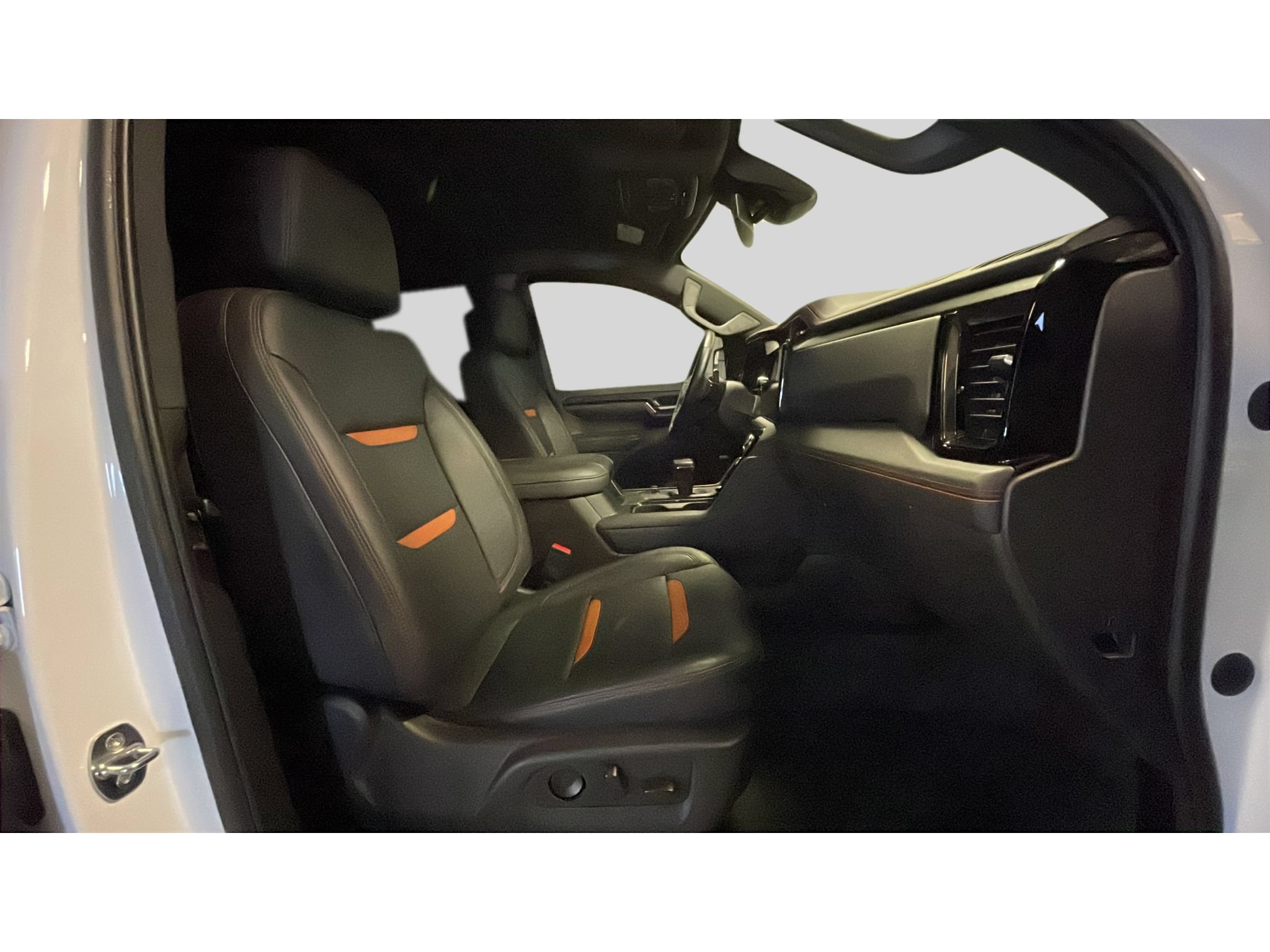 Used 2023 GMC Sierra 1500 AT4 w/ AT4 Preferred Package AWD/4WD image 16