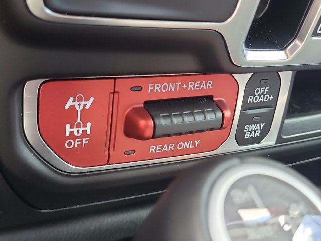Used 2025 Jeep Wrangler Unlimited Rubicon AWD/4WD image 28