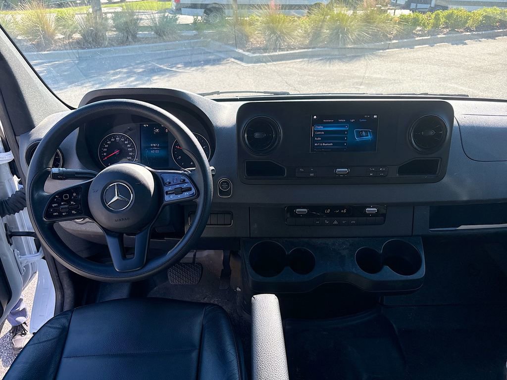 Used 2024 Mercedes-Benz Sprinter 2500 image 33