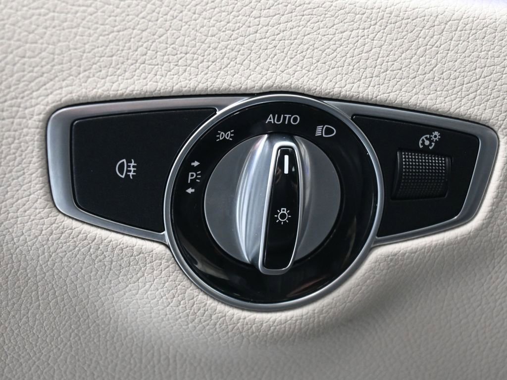 Used 2022 Mercedes-Benz CLS 450 4MATIC w/ Premium Package image 12