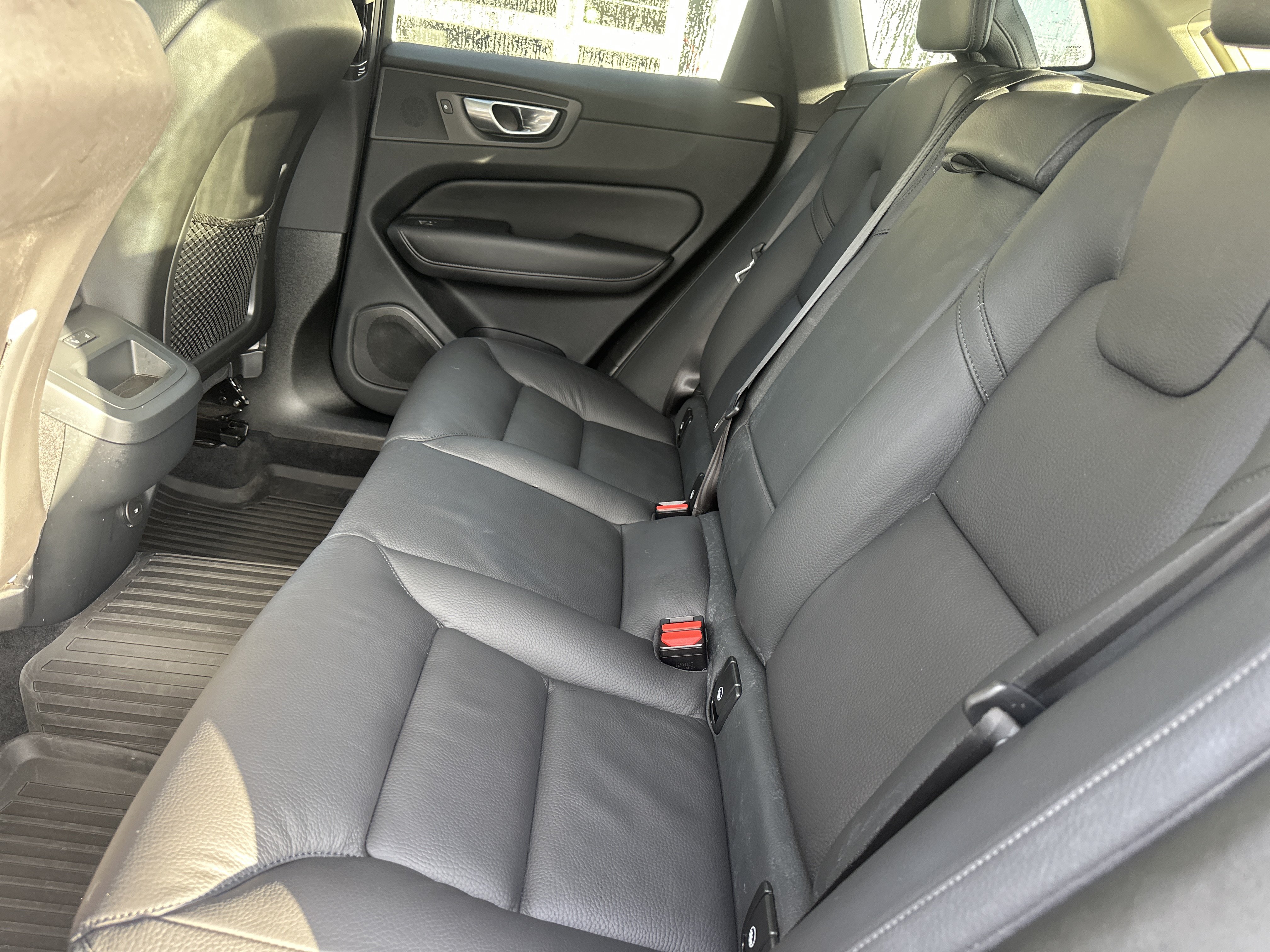 Used 2024 Volvo XC60 B5 Plus AWD/4WD image 12
