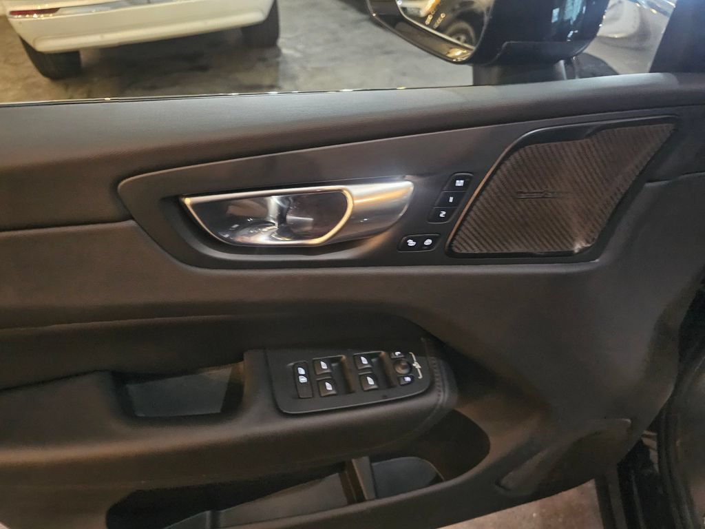 Certified 2023 Volvo XC60 B5 Plus w/ Climate Package AWD/4WD image 16