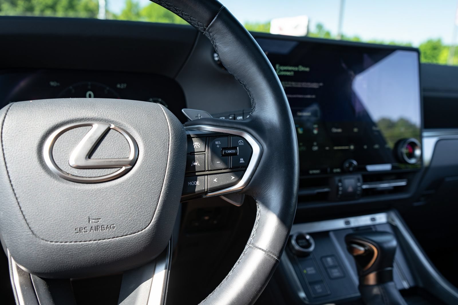Used 2024 Lexus GX 550 w/ Accessory Package (2T) AWD/4WD image 48