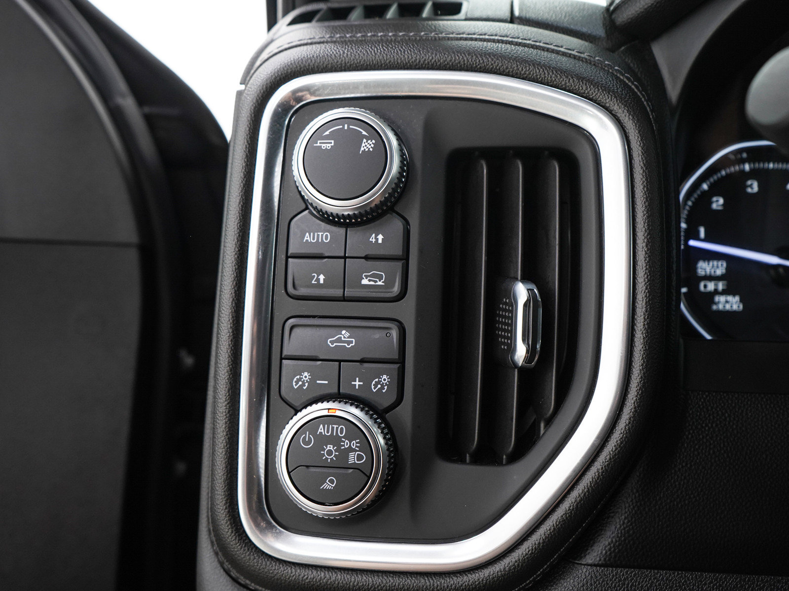 Used 2019 GMC Sierra 1500 SLE w/ SLE Value Package AWD/4WD image 26