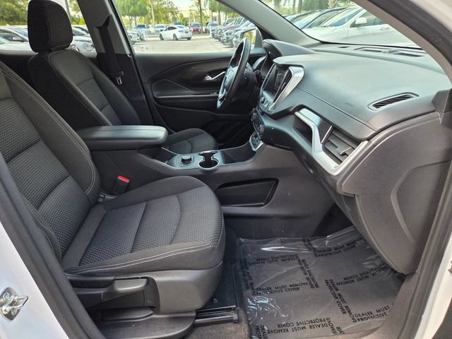 Used 2024 GMC Terrain SLE AWD/4WD image 16