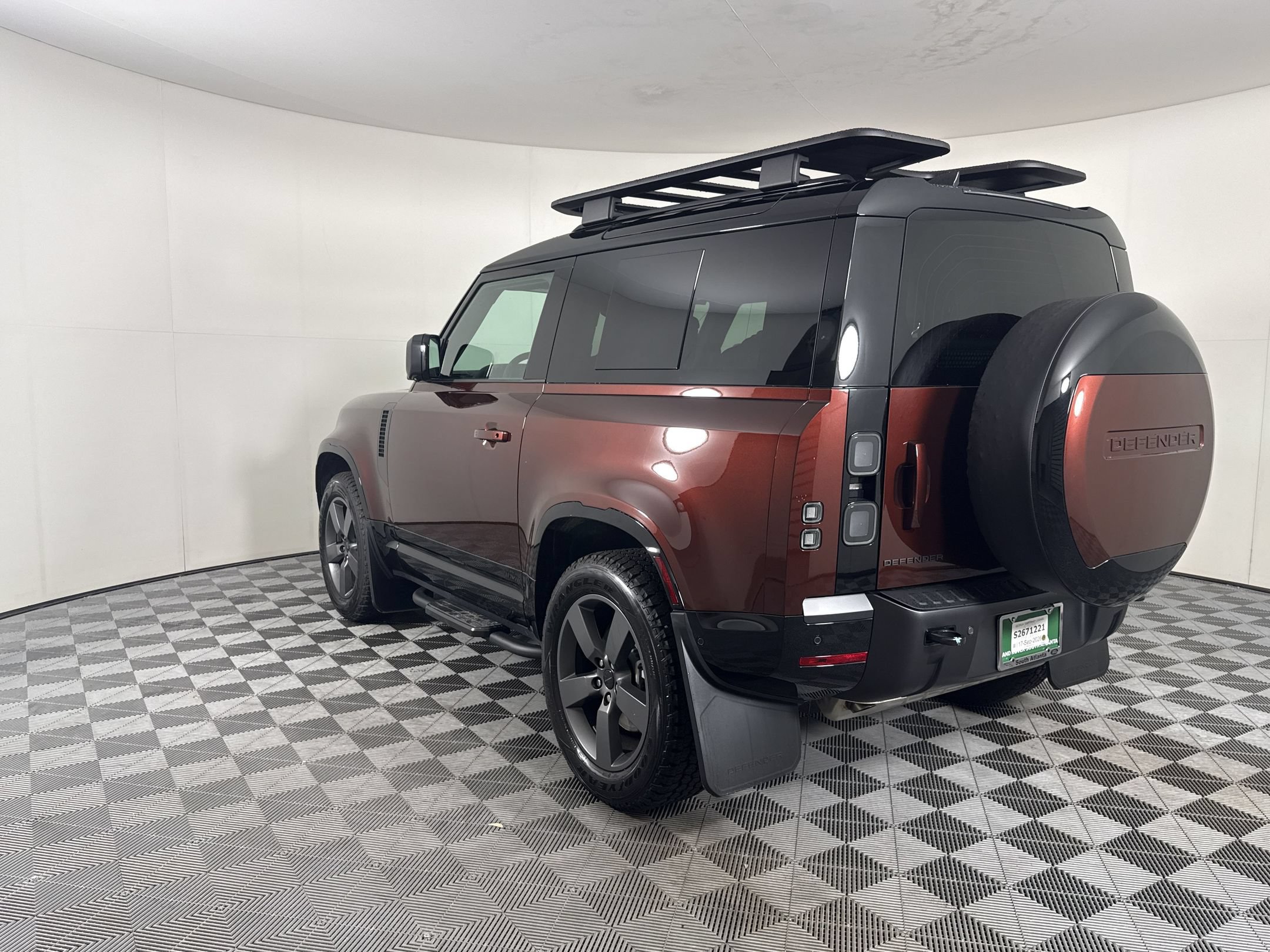 New 2026 Land Rover Defender 90 X-Dynamic SE AWD/4WD image 3