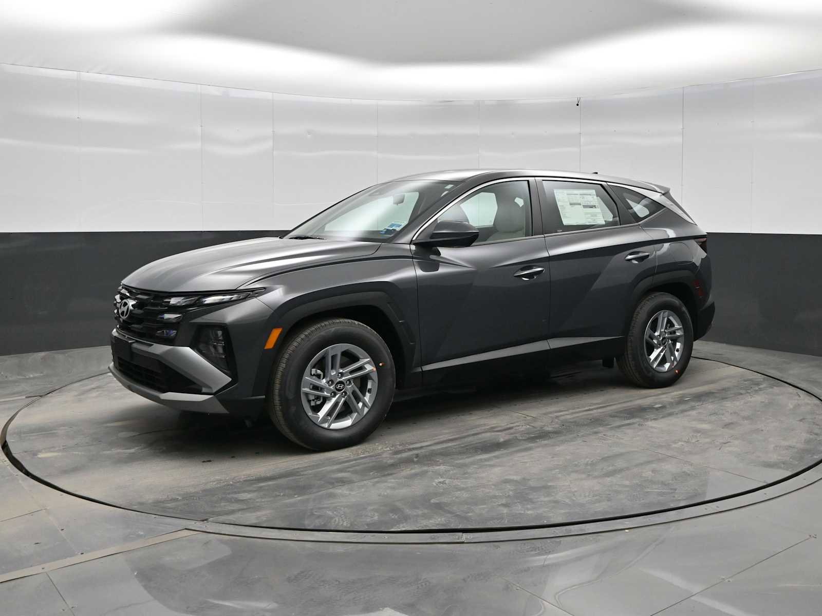 New 2026 Hyundai Tucson SE image 1
