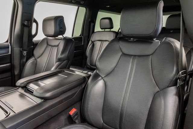 Certified 2024 Jeep Wagoneer L Series II w/ Flexible Seating Group AWD/4WD image 11