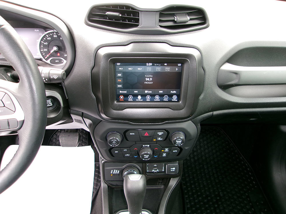 Used 2021 Jeep Renegade Latitude w/ Convenience Group AWD/4WD image 16