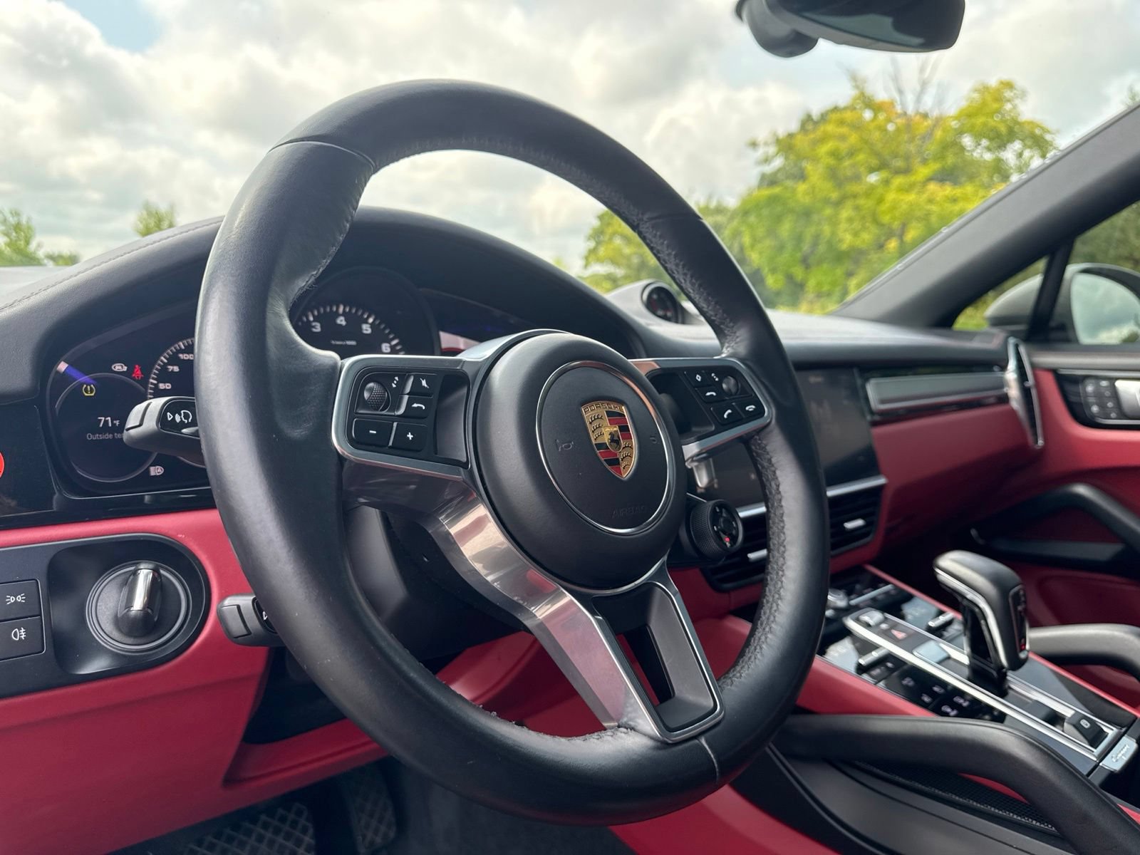 Used 2022 Porsche Cayenne Platinum Edition AWD/4WD image 19