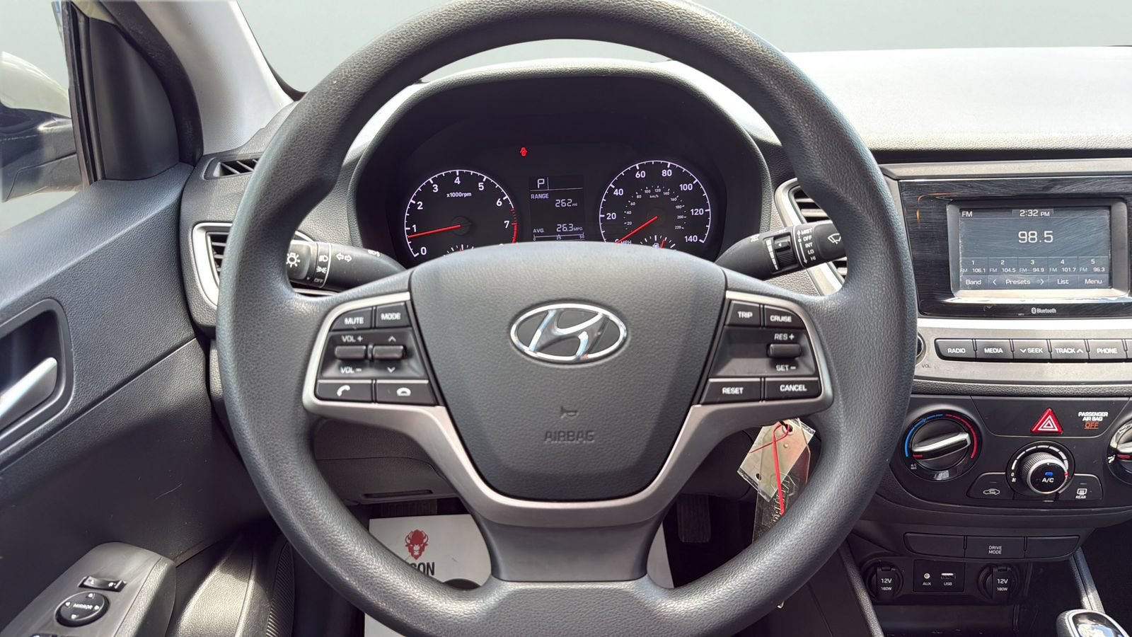 Used 2020 Hyundai Accent SE FWD image 12
