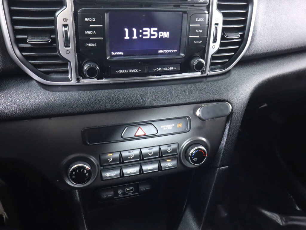 Used 2017 Kia Sportage LX image 15