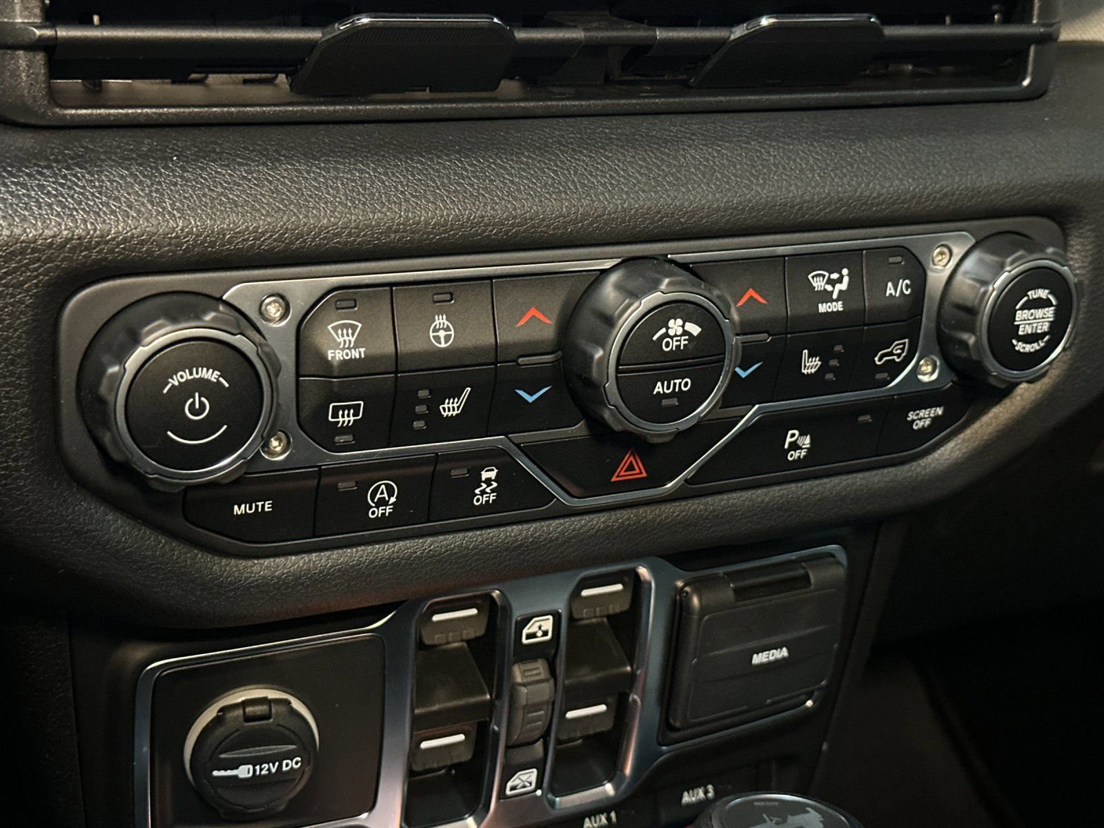 New 2025 Jeep Wrangler Willys image 19