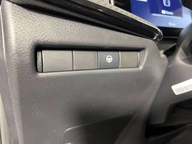New 2026 Nissan Kicks SR w/ Cold Weather Package image 19