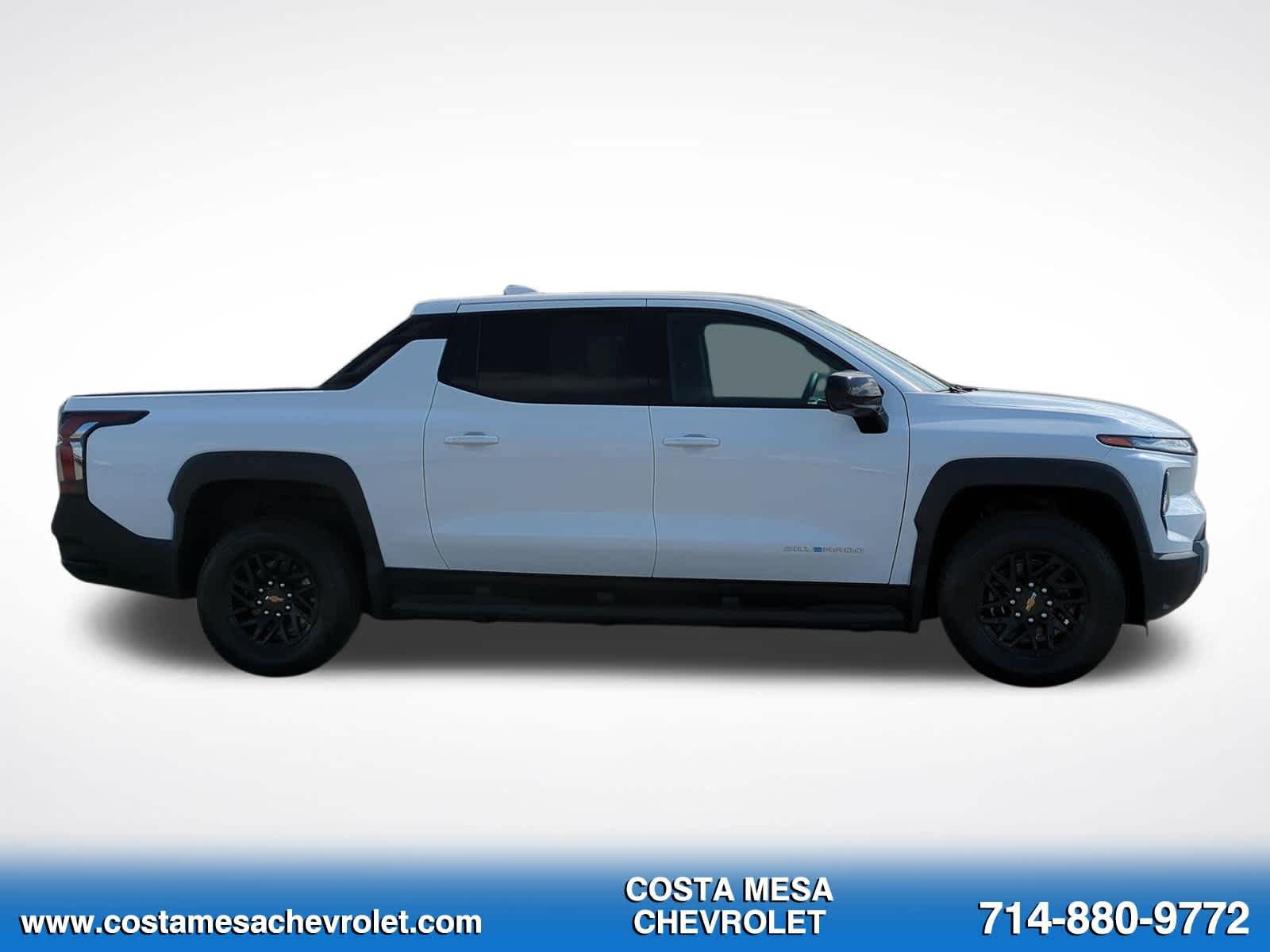 Used 2026 Chevrolet Silverado EV LT AWD/4WD image 4