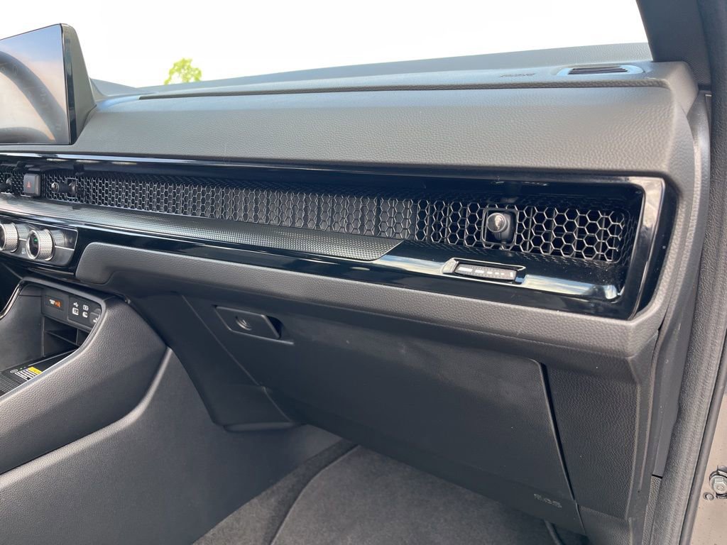 Certified 2025 Honda CR-V Sport Touring image 32