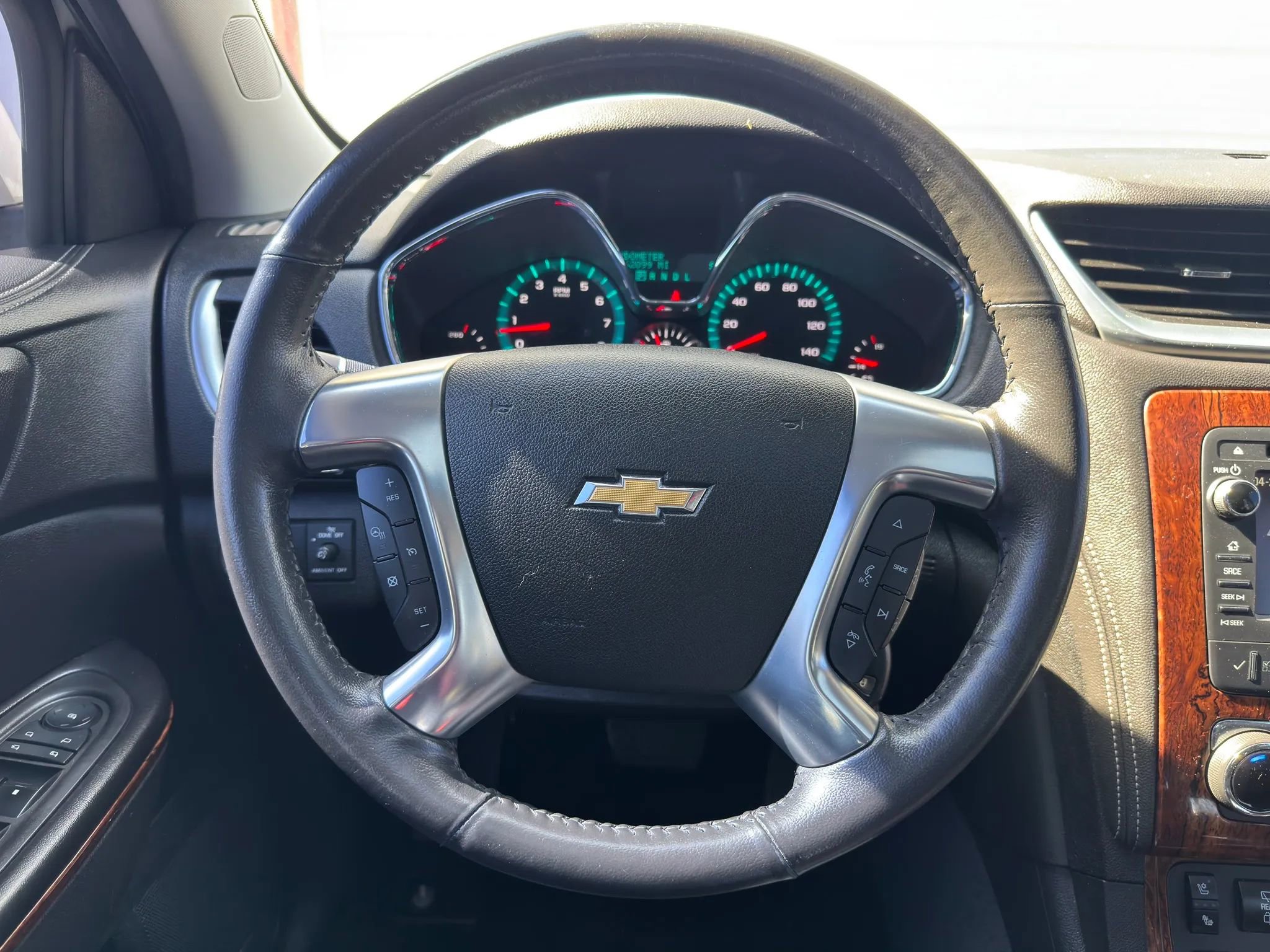 Used 2014 Chevrolet Traverse LTZ FWD image 28