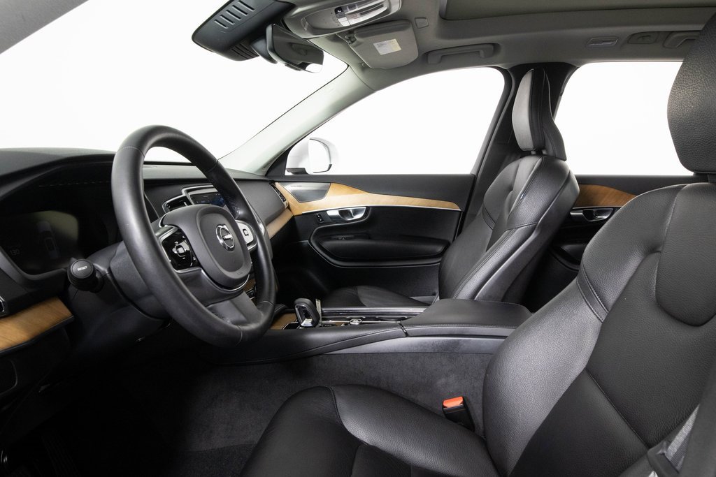 Used 2023 Volvo XC90 B6 Plus w/ Protection Package Premier image 11