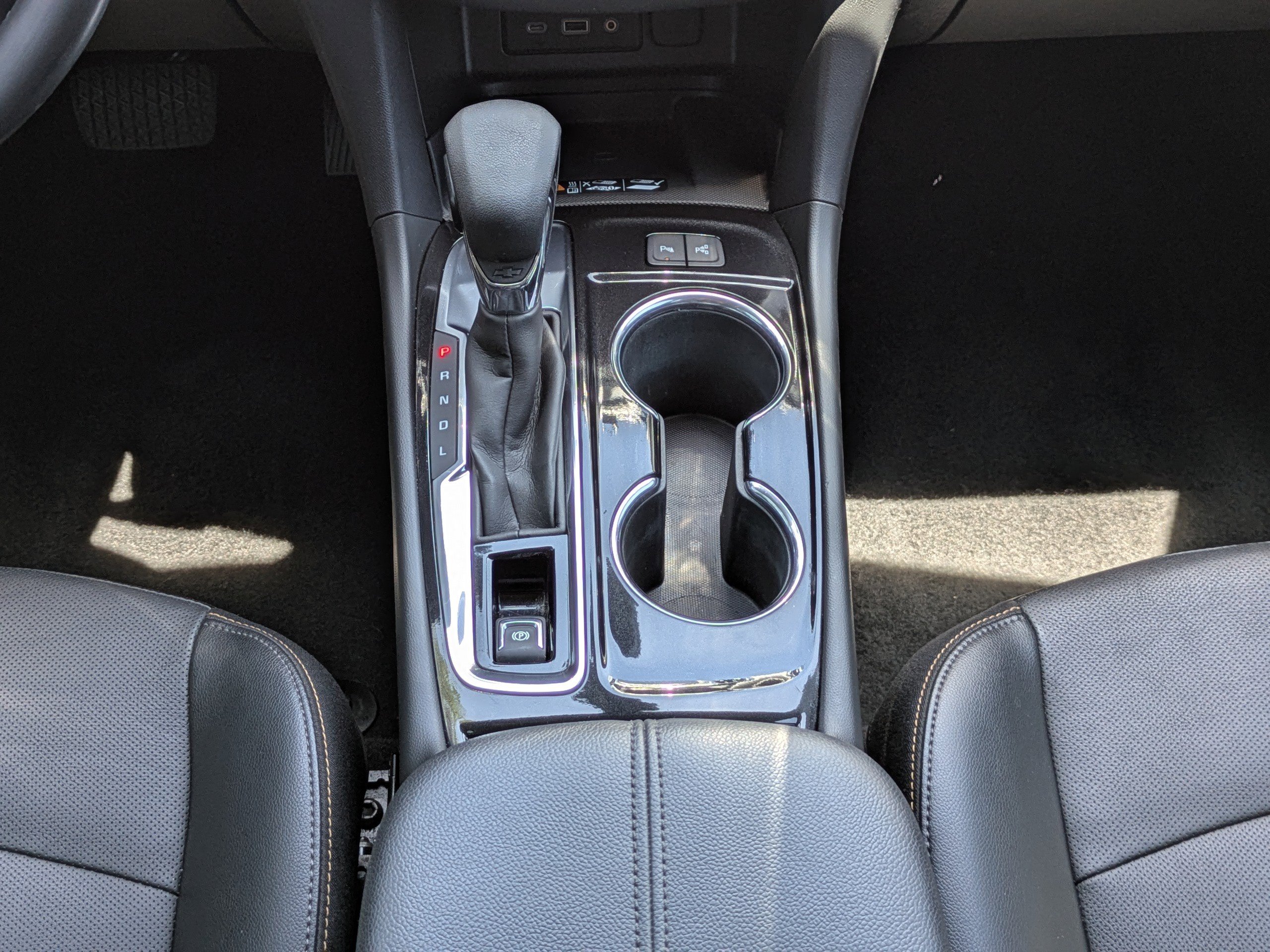 Used 2023 Chevrolet Equinox Premier FWD image 22