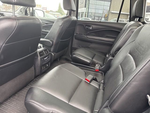 Used 2018 Honda Pilot Elite image 18