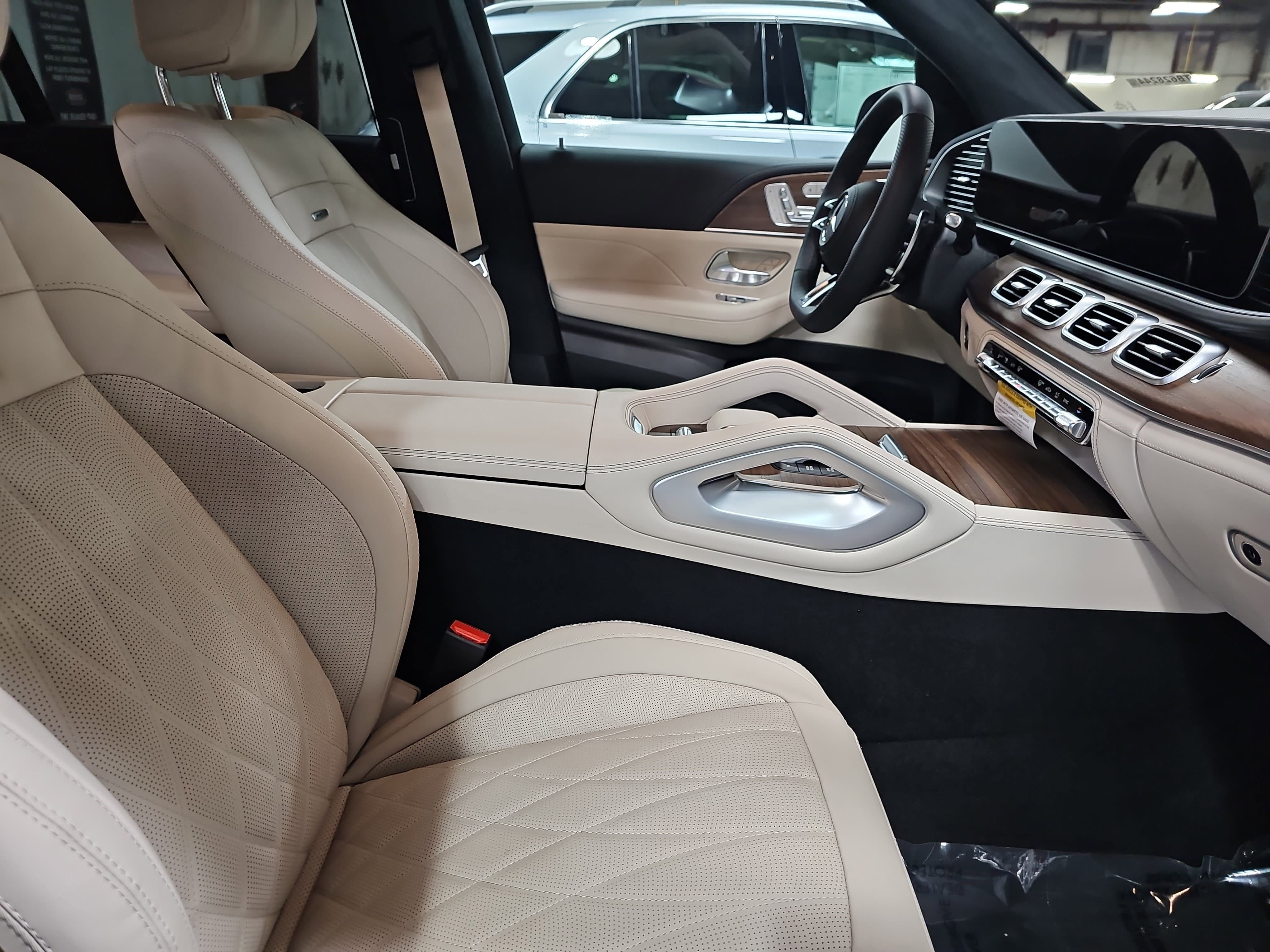 New 2026 Mercedes-Benz GLS 63 AMG 4MATIC image 10