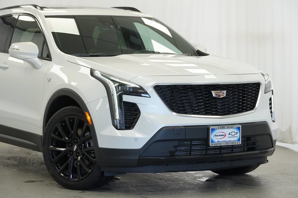 Used 2023 Cadillac XT4 Sport w/ Cold Weather Package AWD/4WD image 9