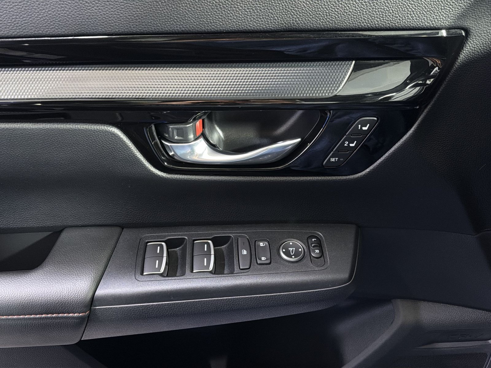 Used 2025 Honda CR-V Sport Touring image 34