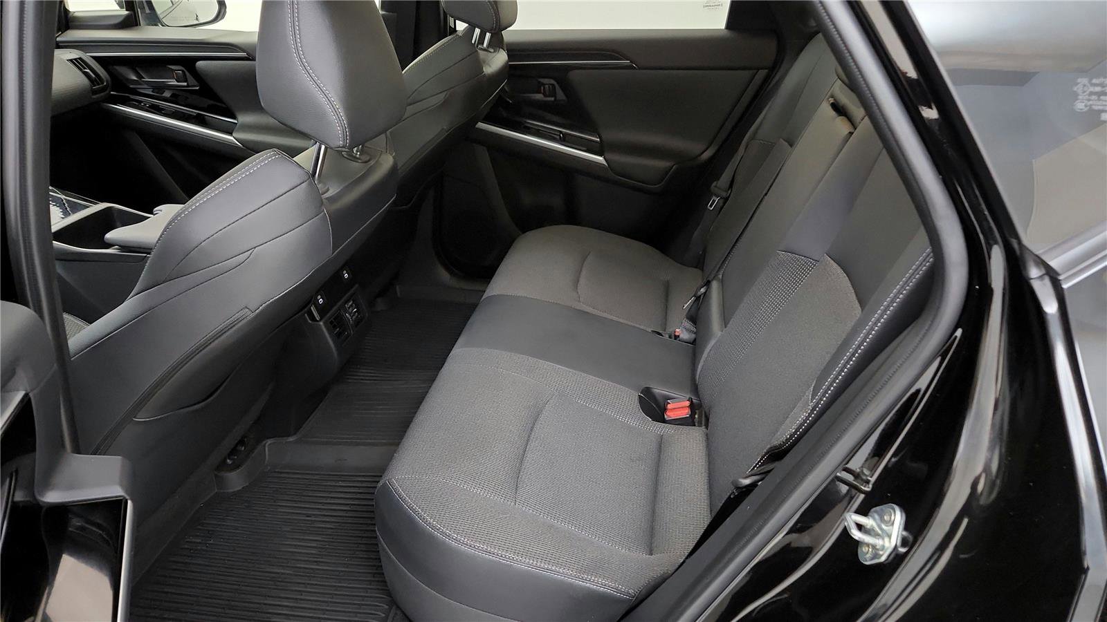 Used 2023 Toyota bZ4X XLE image 41