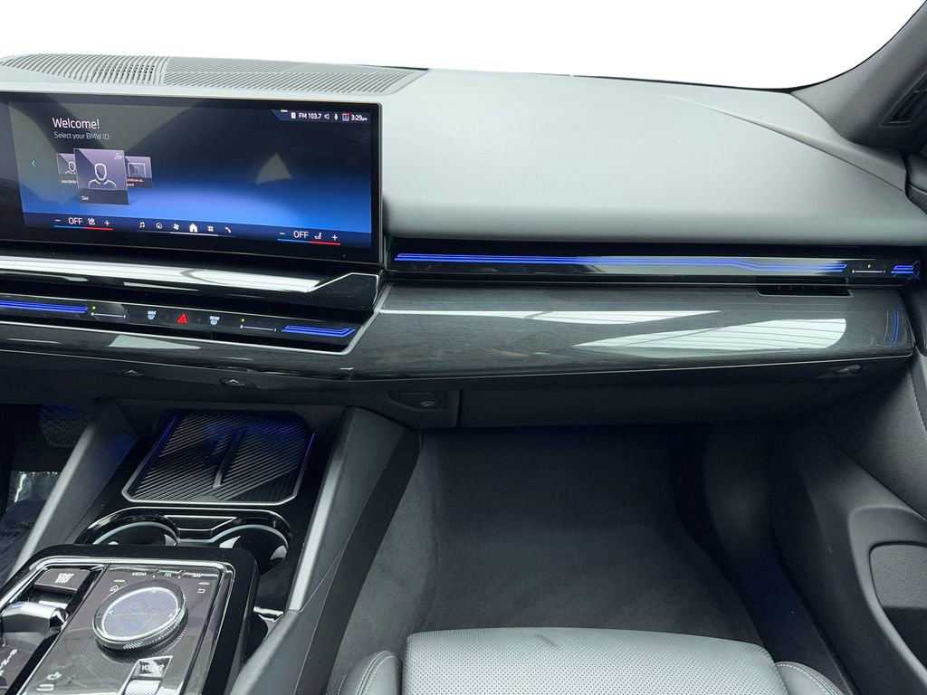 Used 2024 BMW 530i image 19