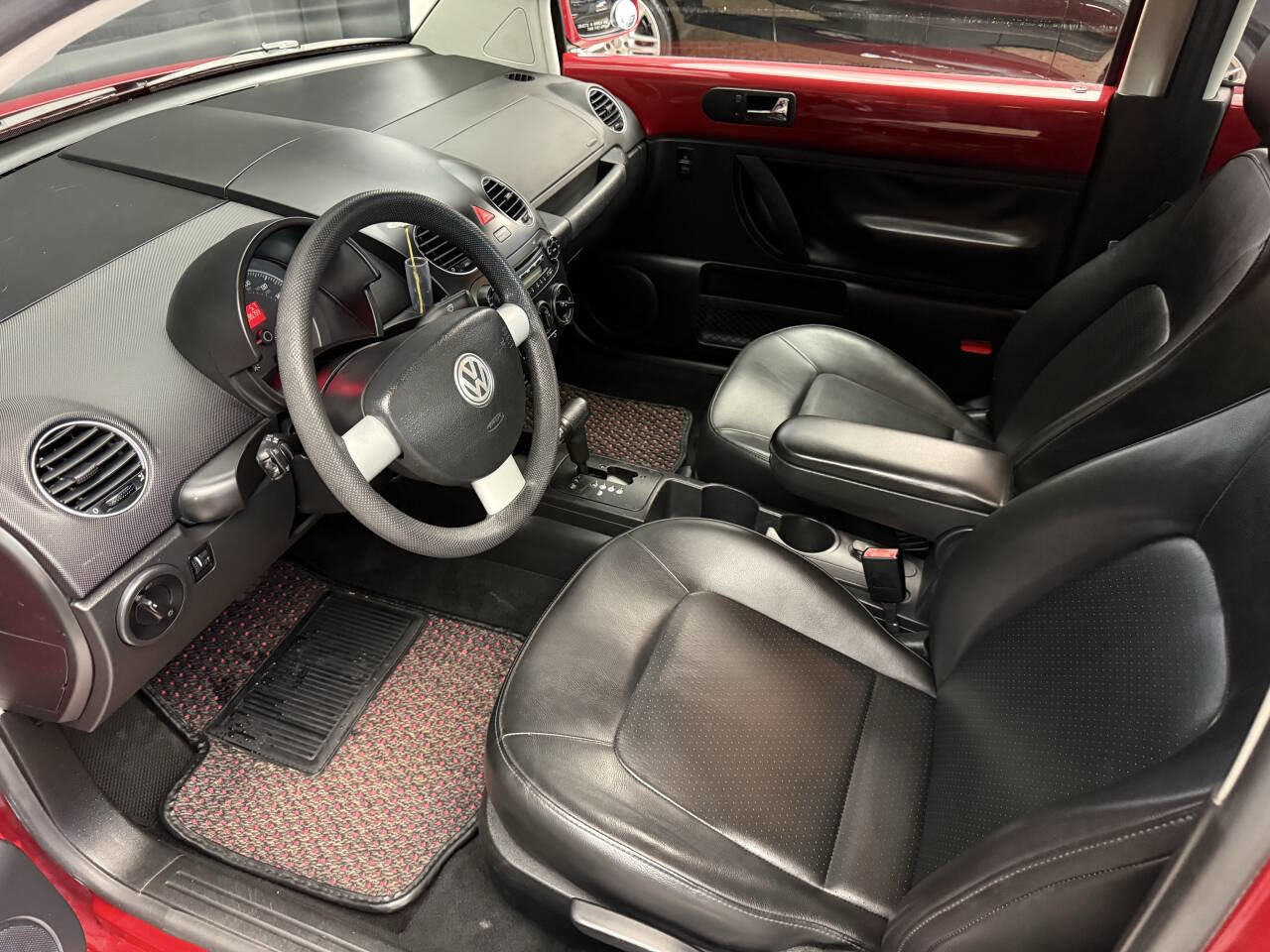 Used 2008 Volkswagen Beetle S FWD image 14