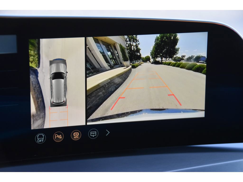 New 2026 Cadillac Vistiq Sport w/ LPO, Floor Liner Package image 24